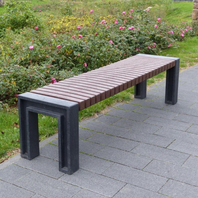 Ueno Recycled Plastic Bench